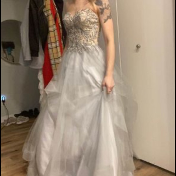 Terani Couture Gown - Picture 5 of 6